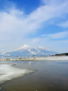 398 猪苗代湖の冬景色