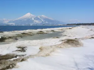 384 猪苗代湖の冬景色