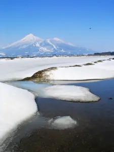 378 猪苗代湖の冬景色